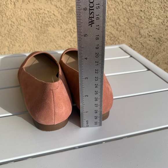 Vionic suede perforated dusty rose shoes size 6 - Picture 6 of 15